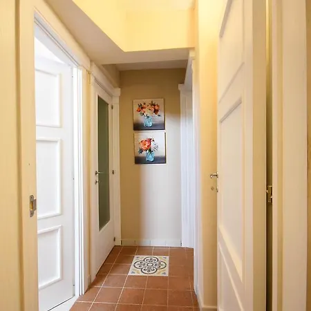 فندق مبيت وإفطار Laura - Luxury غالّيبولي