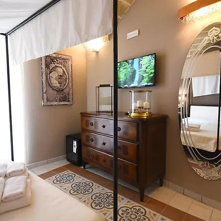 Laura - Luxury فندق مبيت وإفطار غالّيبولي